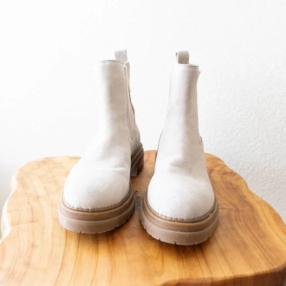 STEVE MADDEN CHELSY BEIGE CHELSEA ANKLE BOOTIES SZ 9.5 - Picture 3 of 8